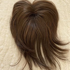 Godiva Medium Topper in Coffee Latte